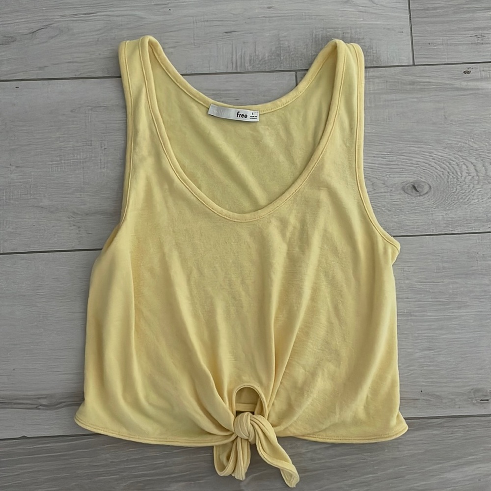 Aritzia Wilfred Free Tank